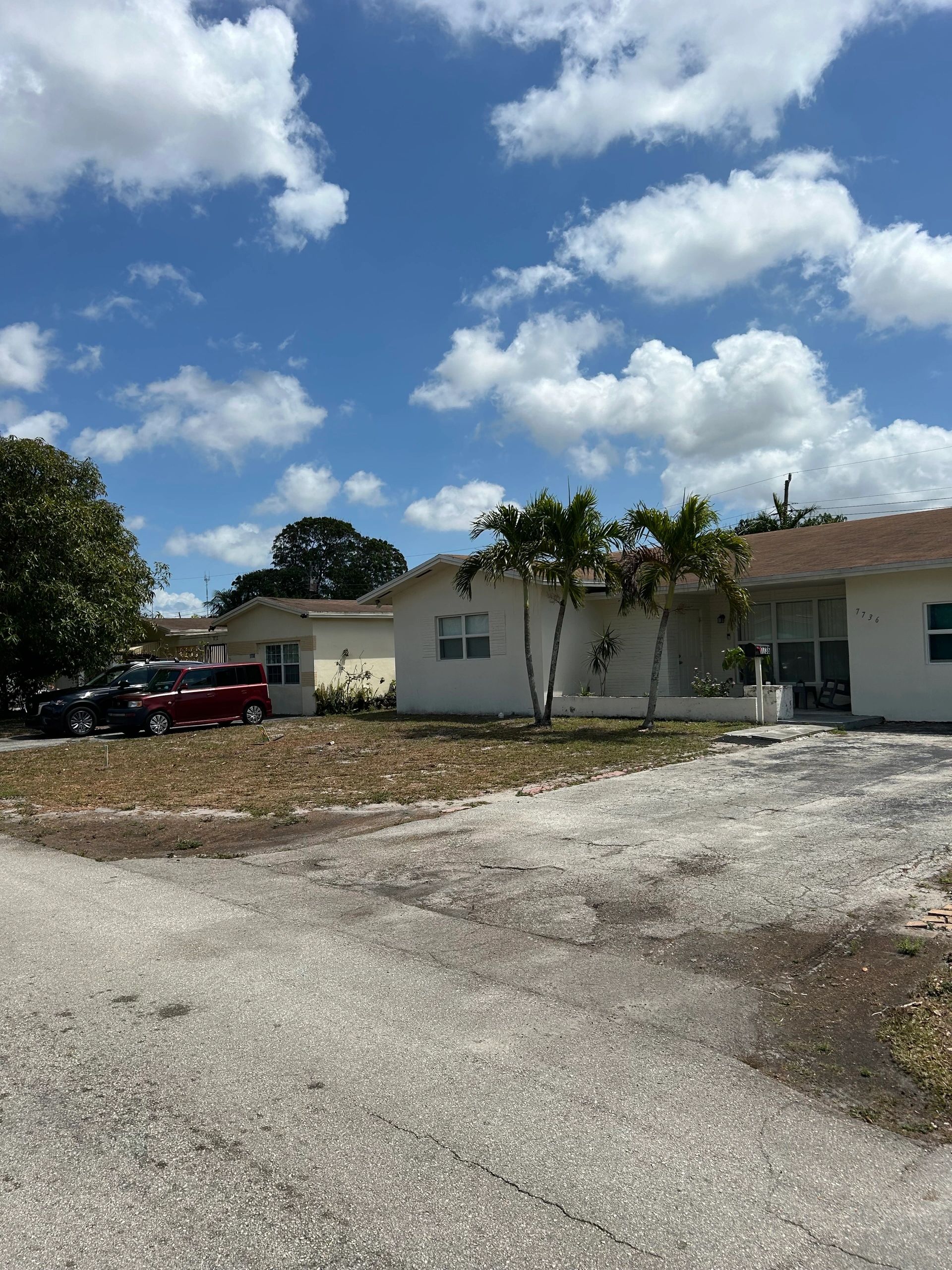 Monty Tree Service crew at work in South Florida